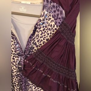 Lovely ladies three piece outfit, sweater, T-shirt and skirt